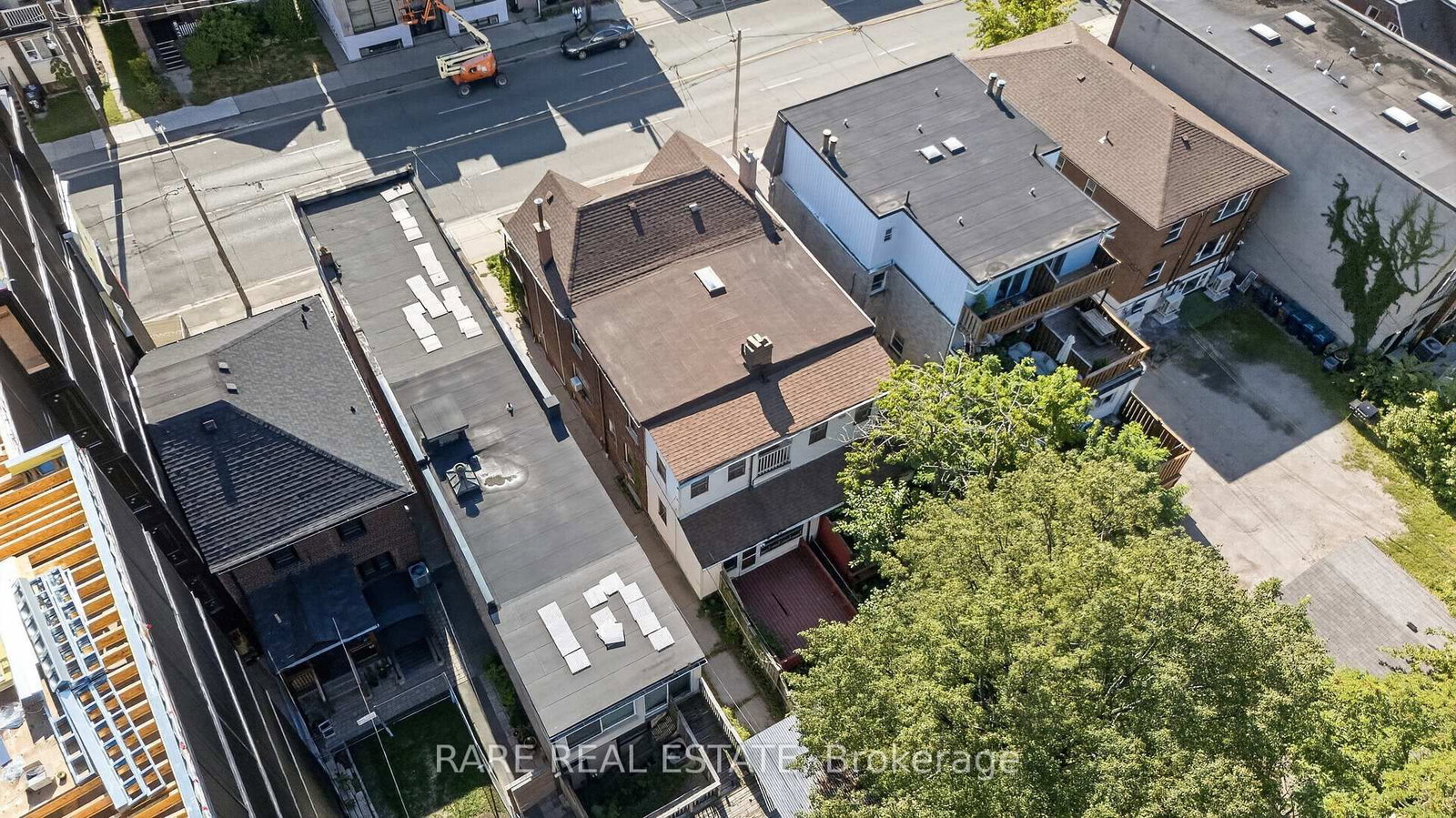 890 & 892 Broadview Ave, Toronto — 9