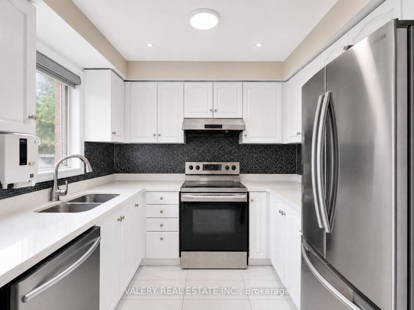 15 Silktop Tr, Brampton — 10