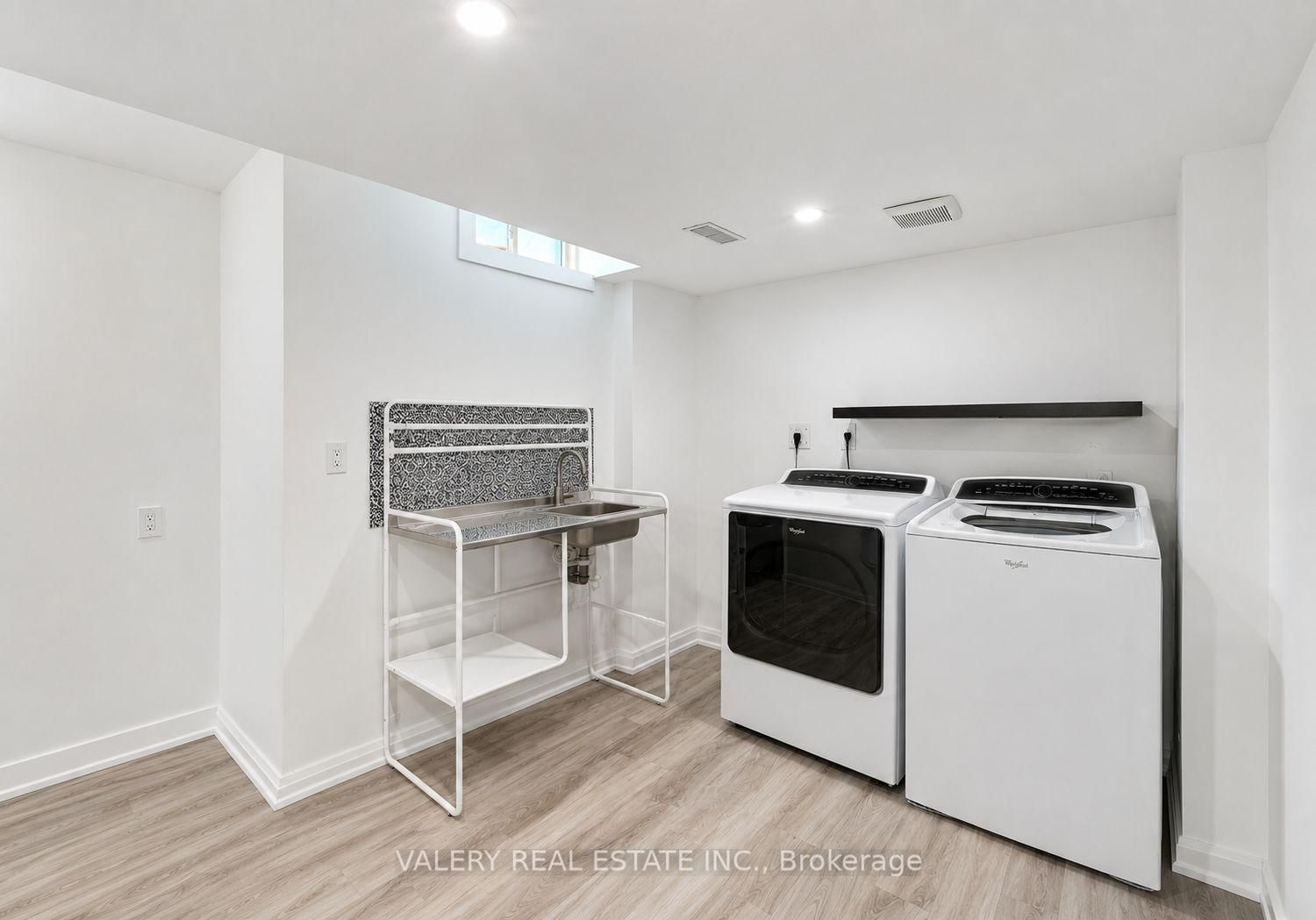 15 Silktop Tr, Brampton — 24