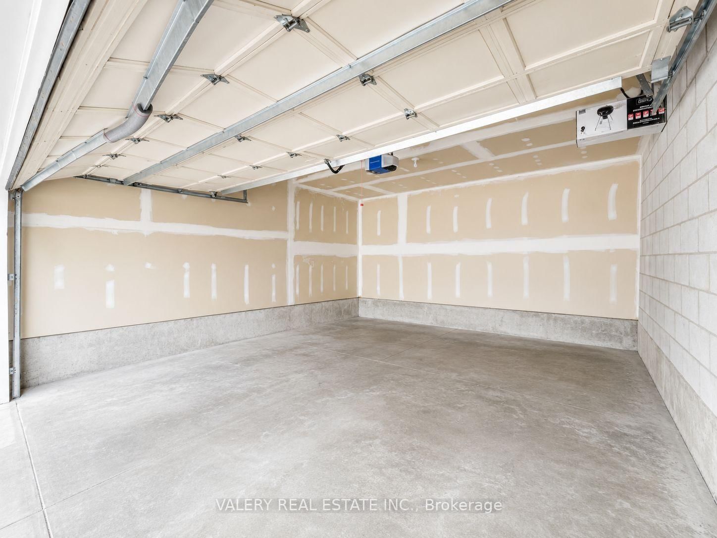 15 Silktop Tr, Brampton — 25