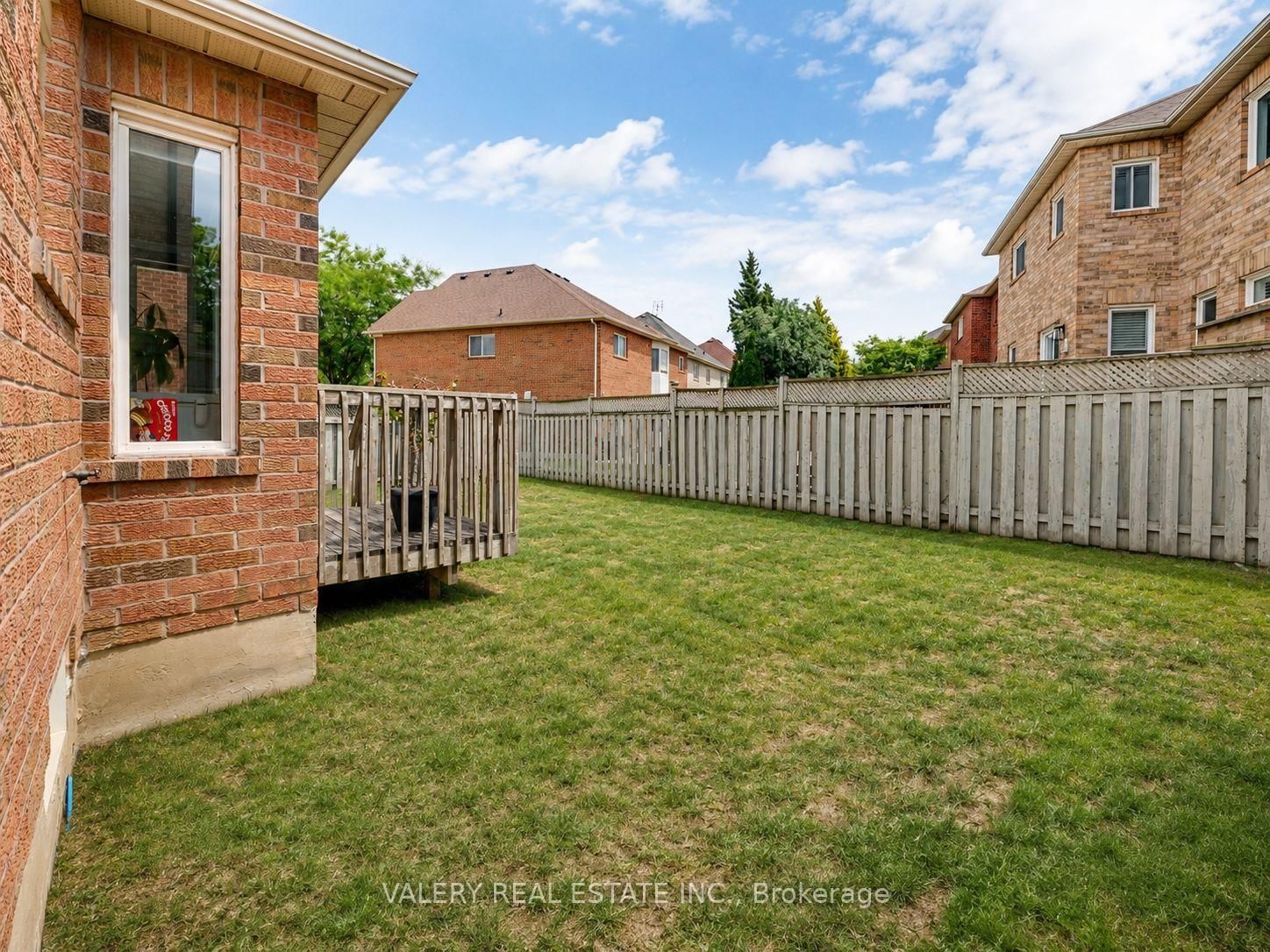 15 Silktop Tr, Brampton — 26