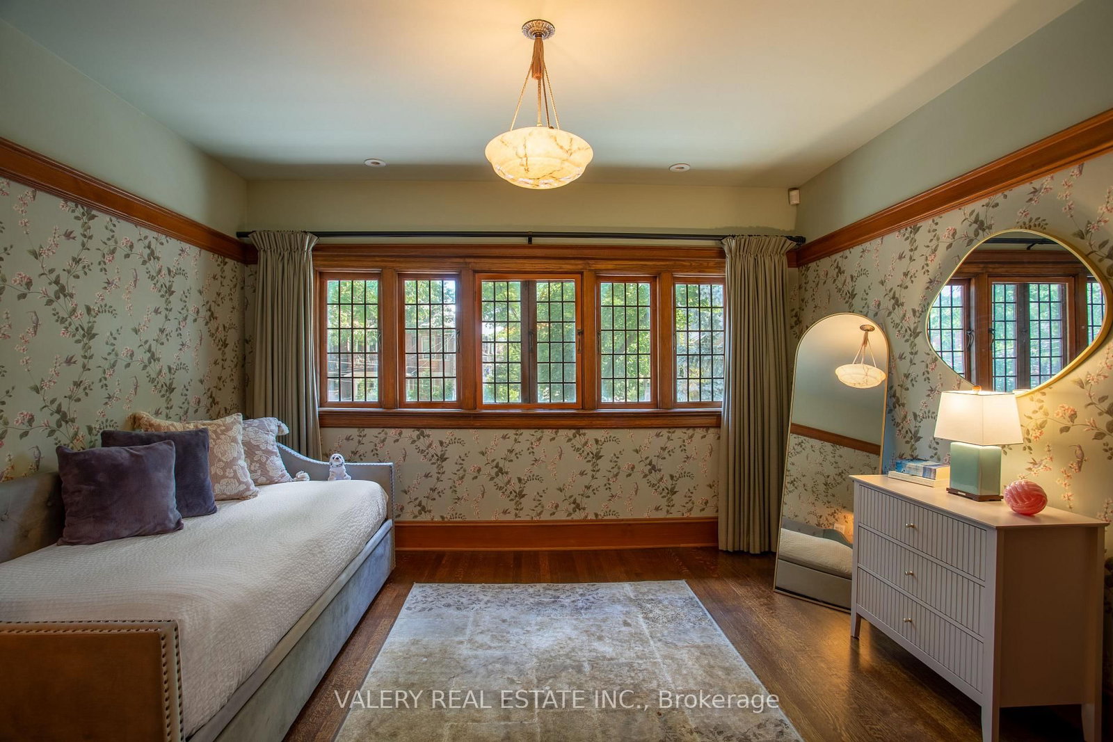 270 Indian Rd, Toronto — 35