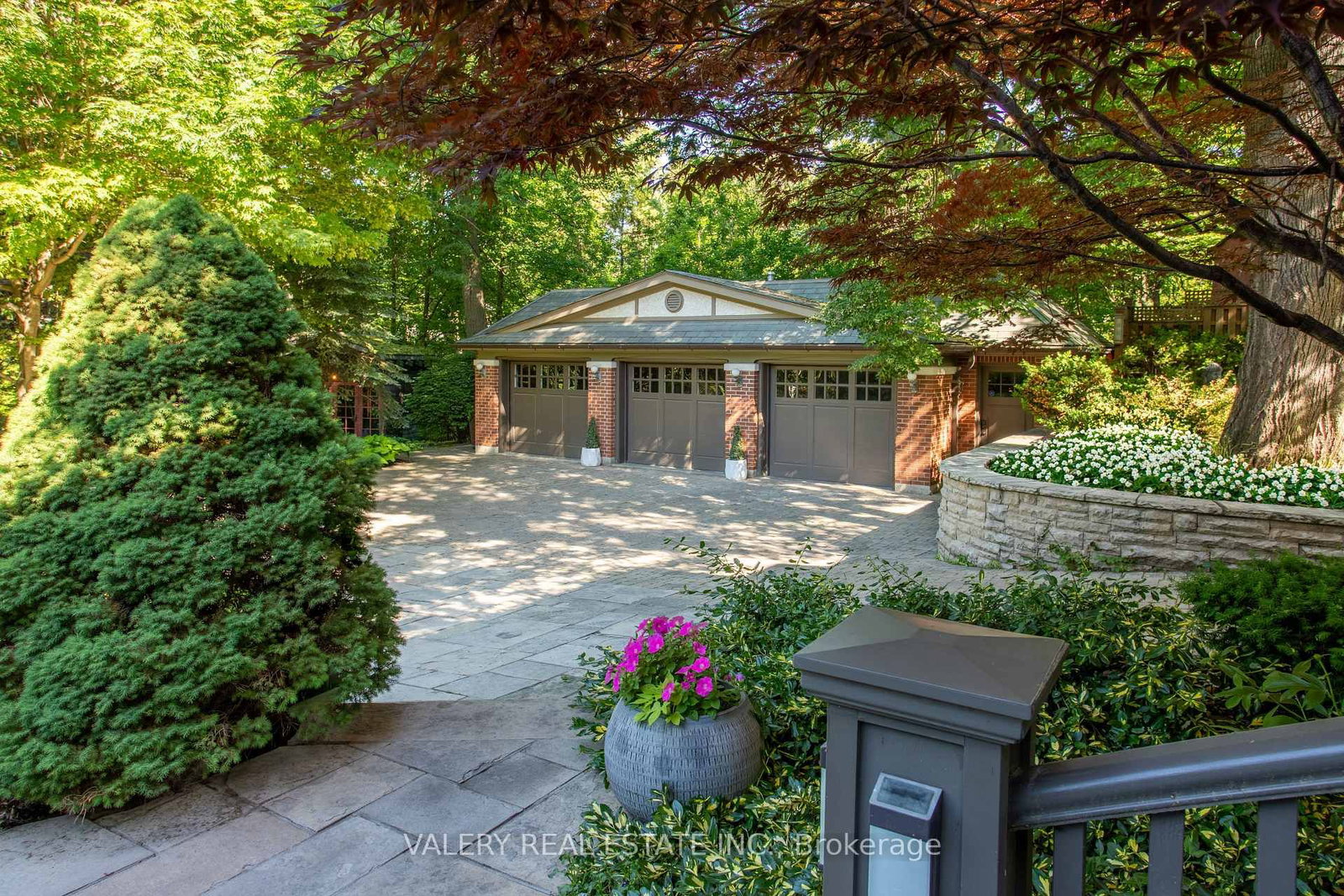 270 Indian Rd, Toronto — 44
