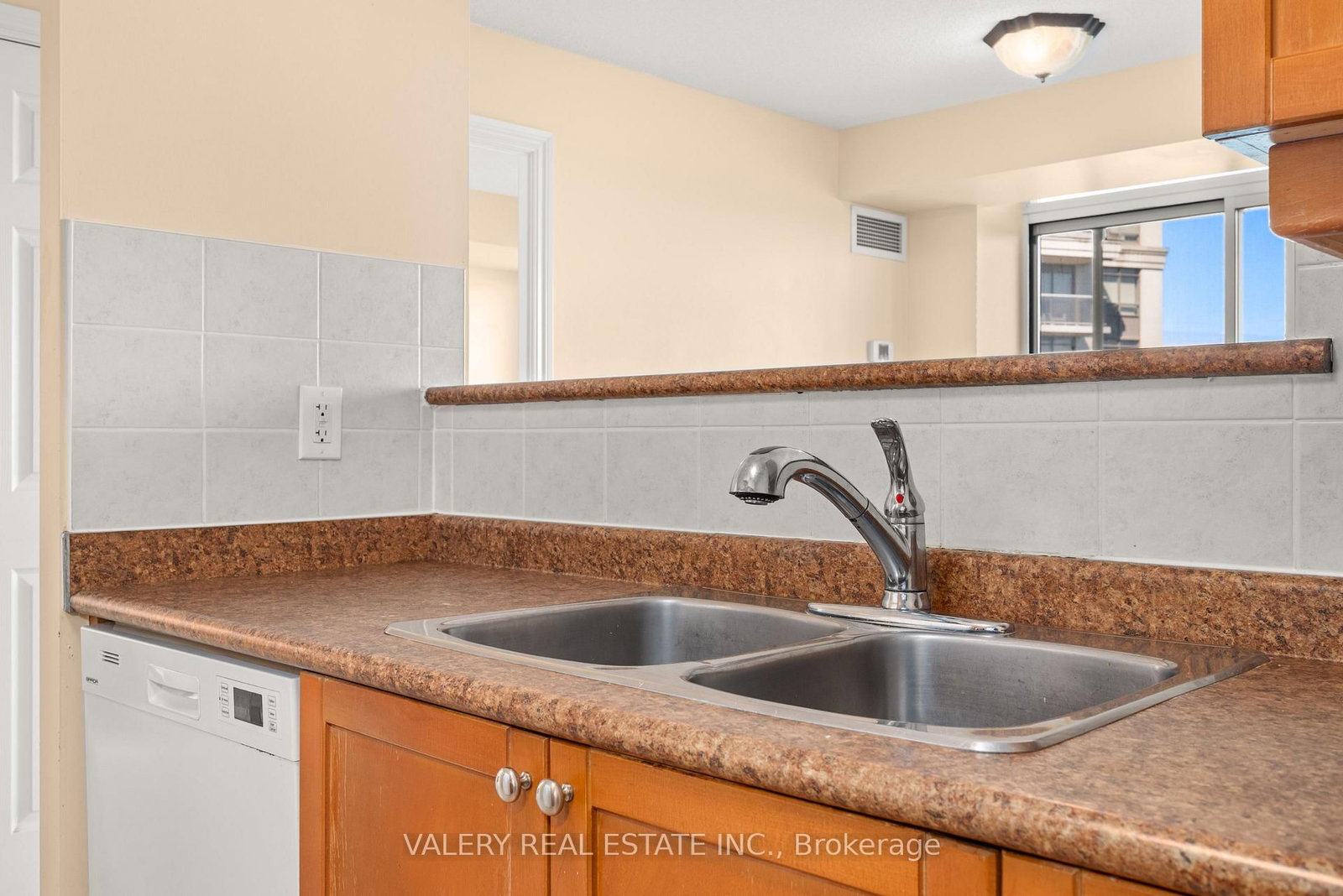 1626-700 Humberwood Blvd, Toronto — 27