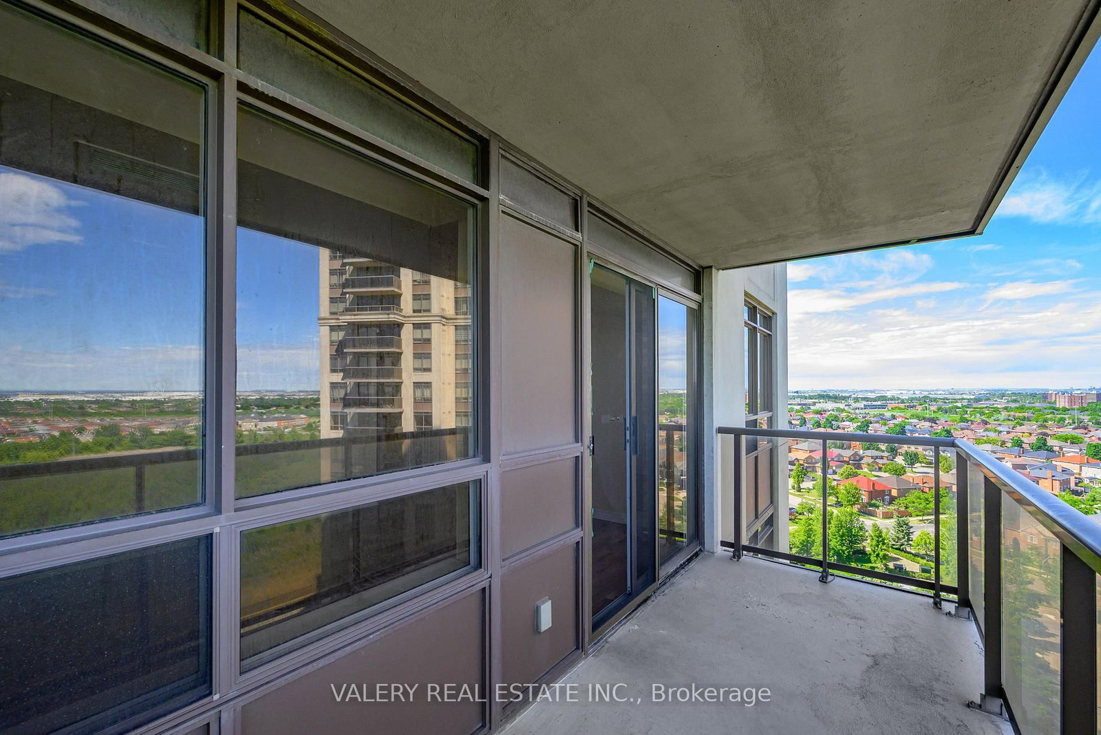 1626-700 Humberwood Blvd, Toronto — 31