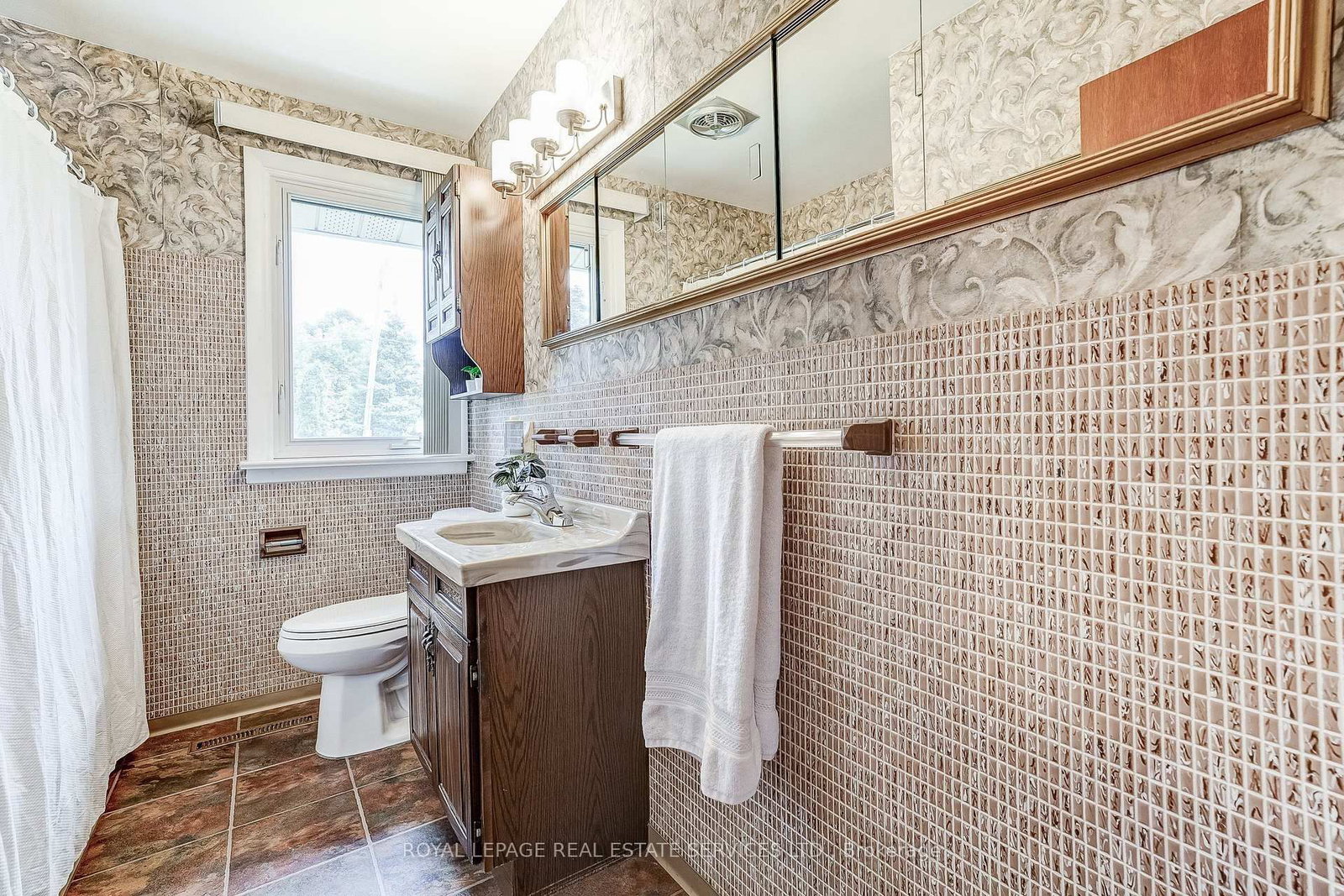 4 Sora Dr, Mississauga — 18