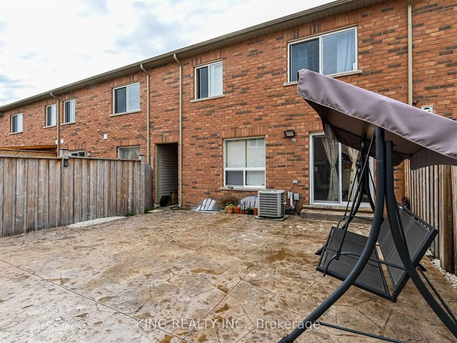 23 Wall St, Brampton — 23