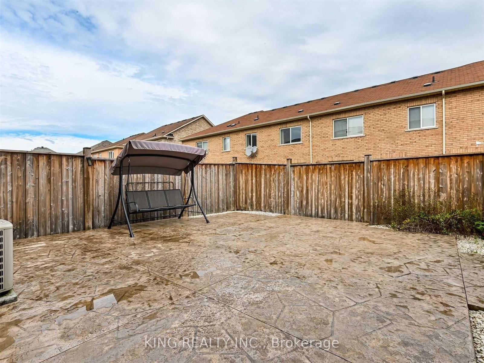 23 Wall St, Brampton — 24