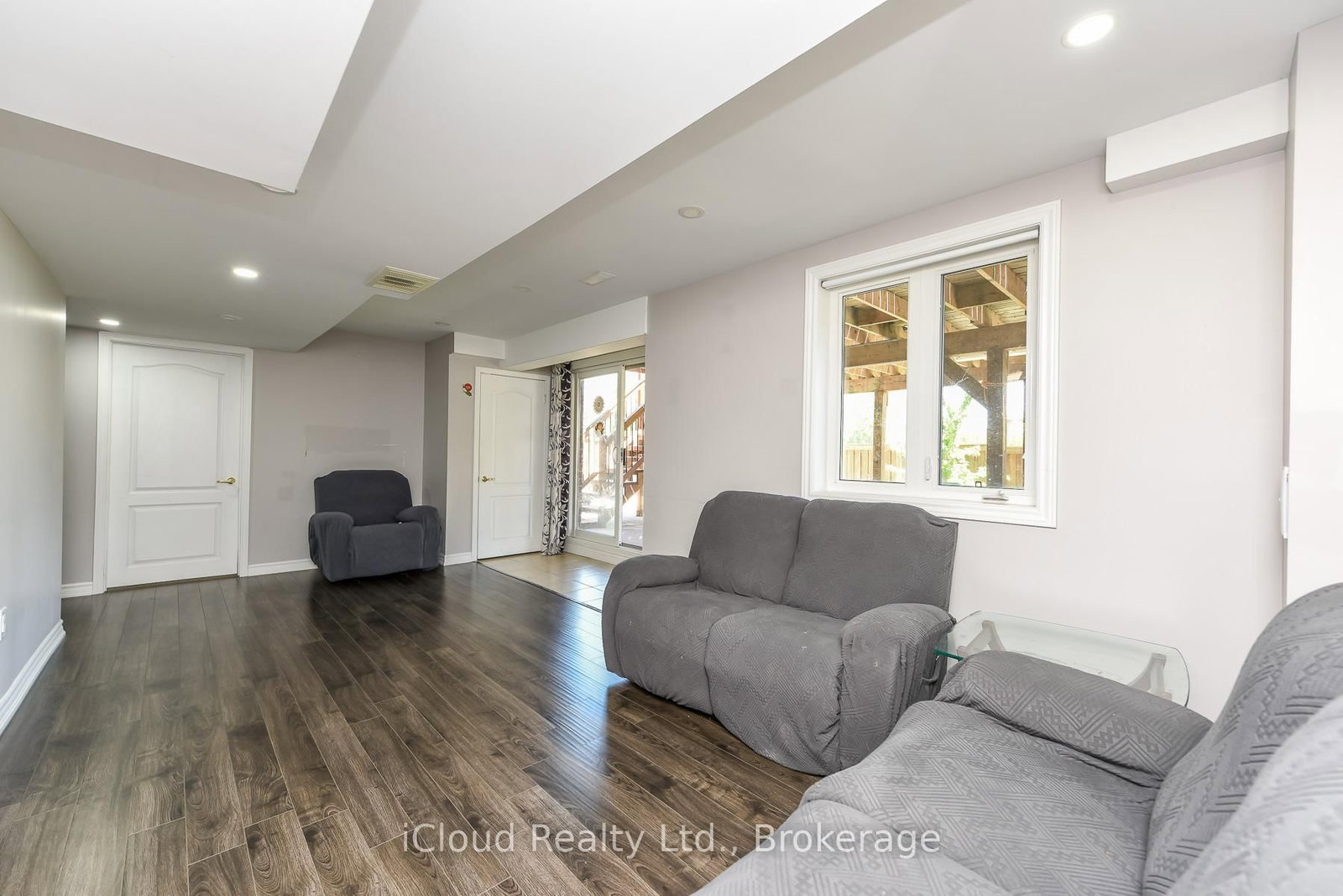 7 Merrittonia St, Brampton — 38