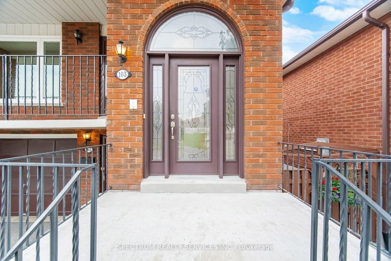 103 John Lindsay Crt - Photo 2