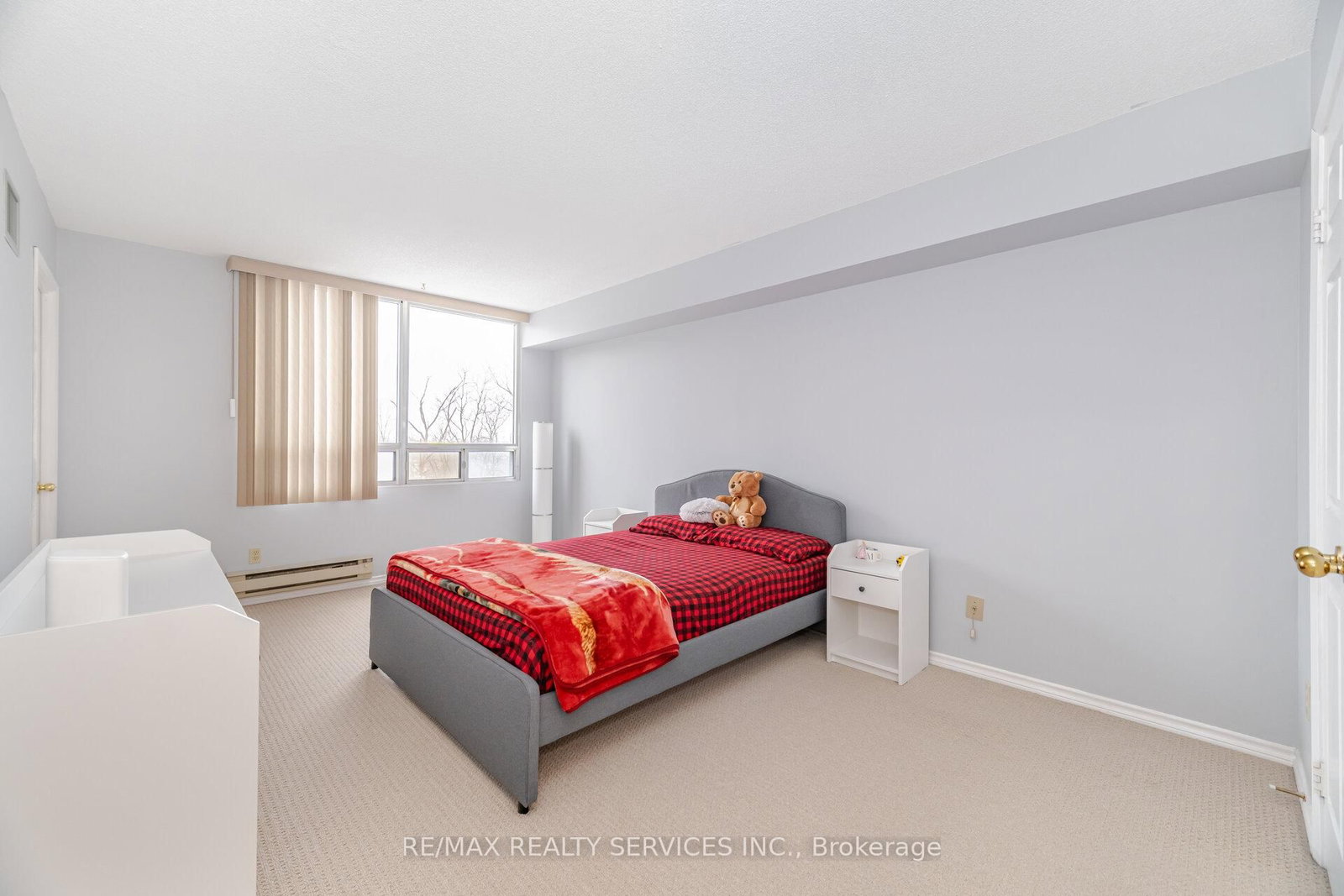 402-330 Mill St, Brampton — 26