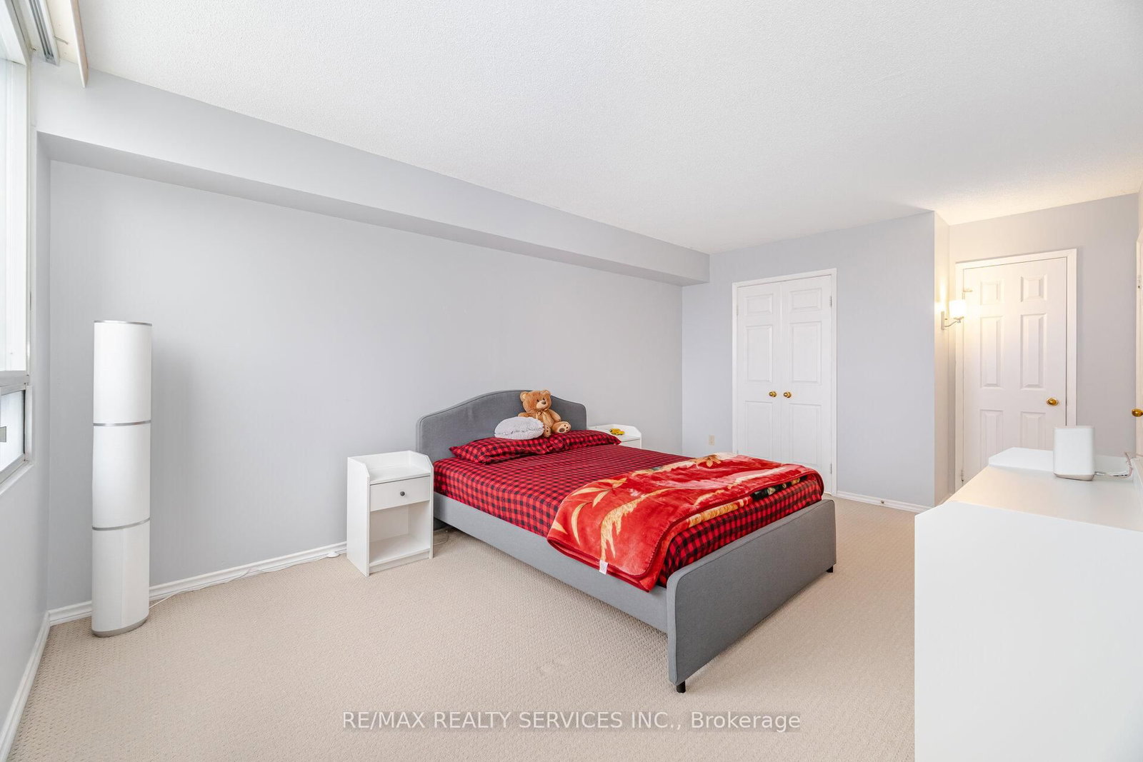 402-330 Mill St, Brampton — 27