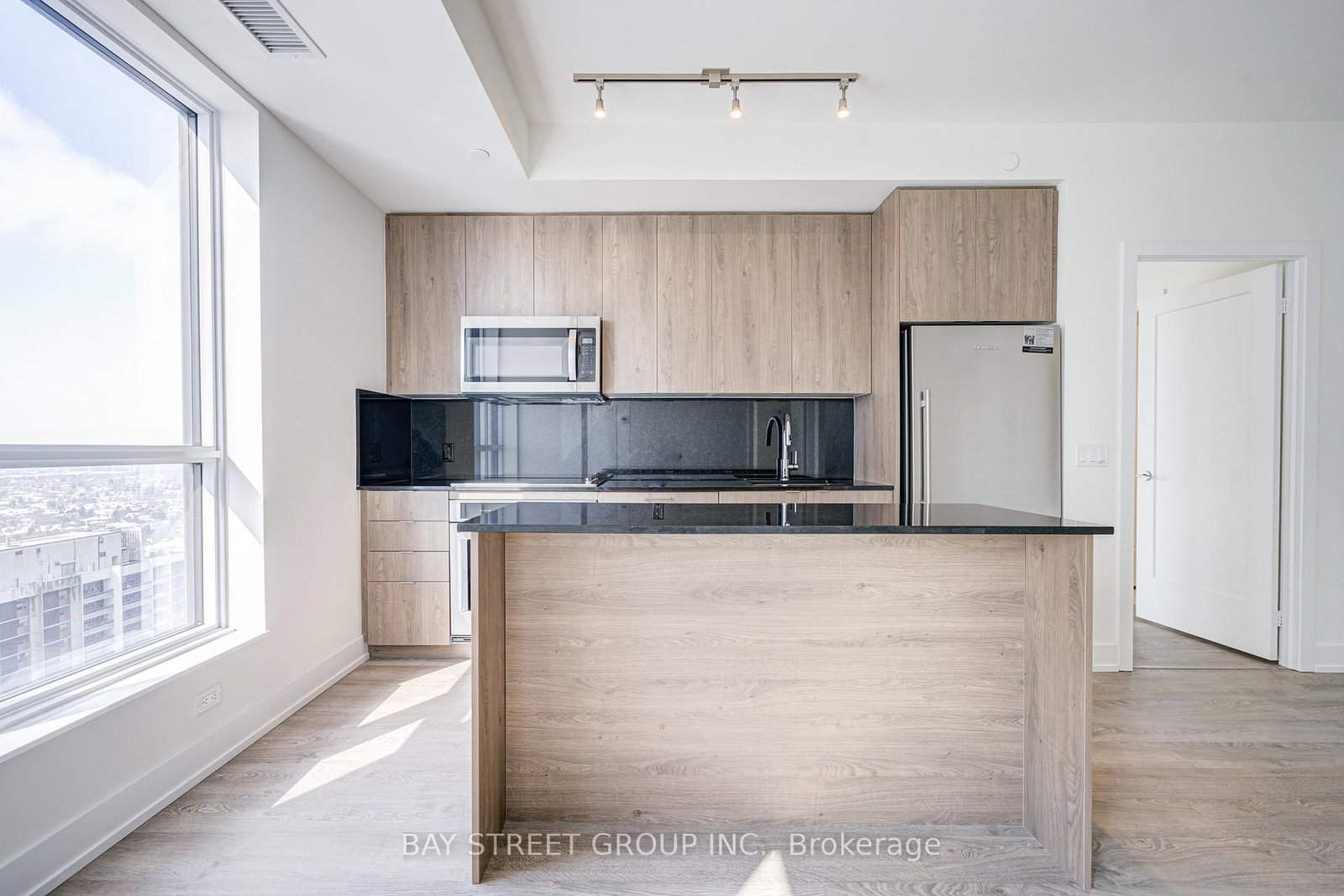 4032-5 Mabelle Ave, Toronto — 15
