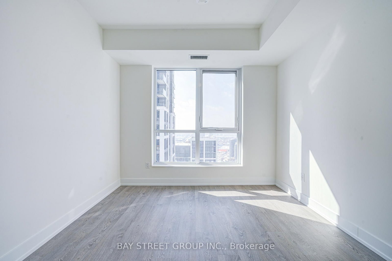 4032-5 Mabelle Ave, Toronto — 24