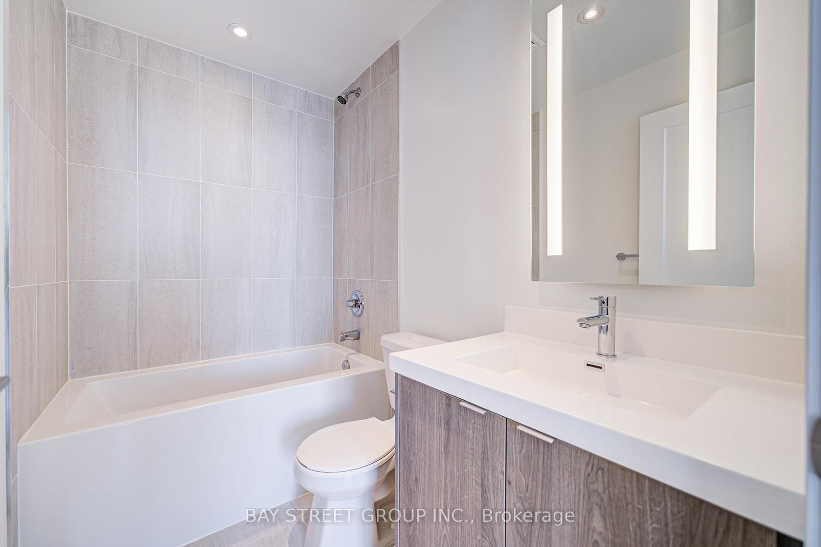4032-5 Mabelle Ave, Toronto — 27