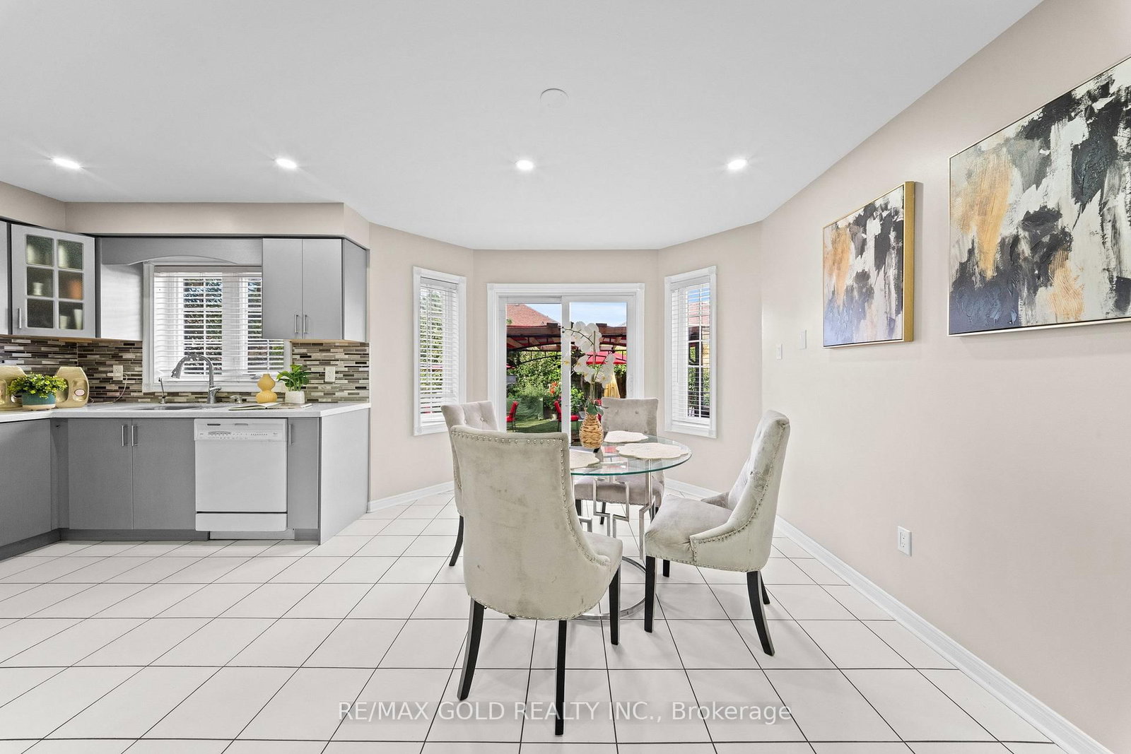 119 Mountainash Rd, Brampton — 16