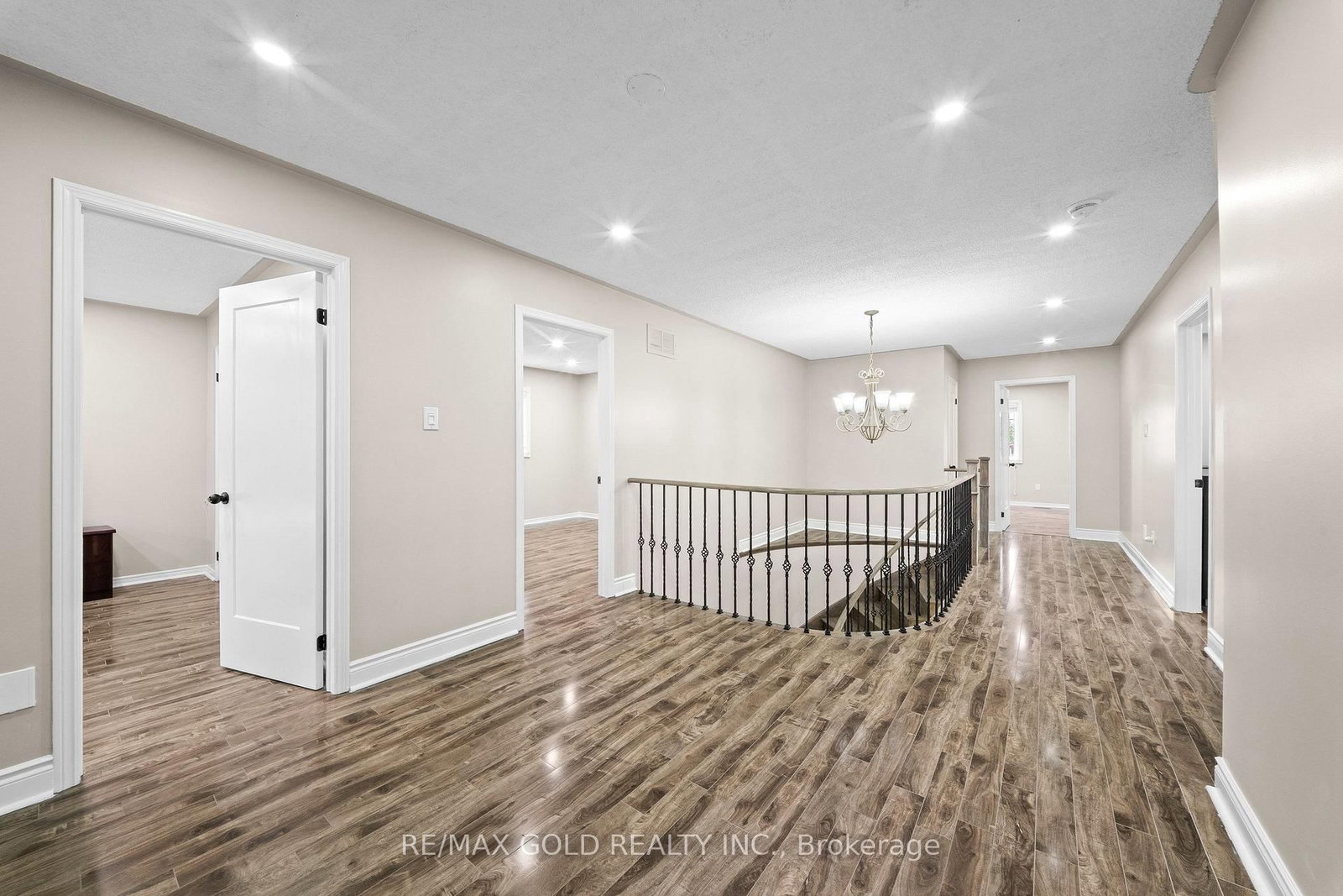 119 Mountainash Rd, Brampton — 24