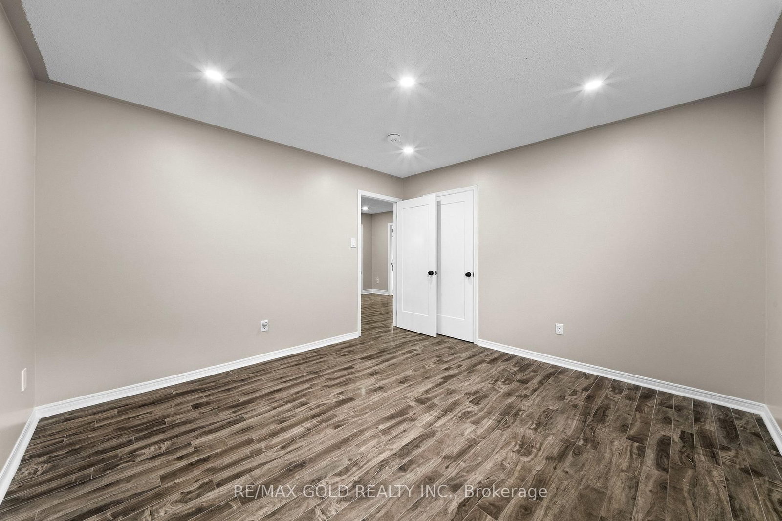 119 Mountainash Rd, Brampton — 29