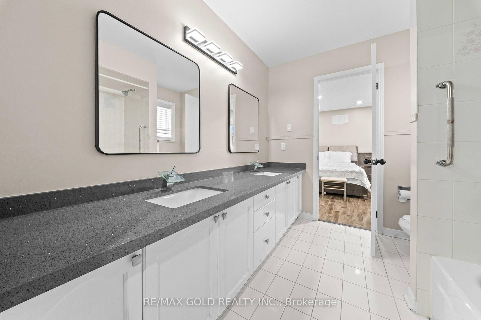 119 Mountainash Rd, Brampton — 31
