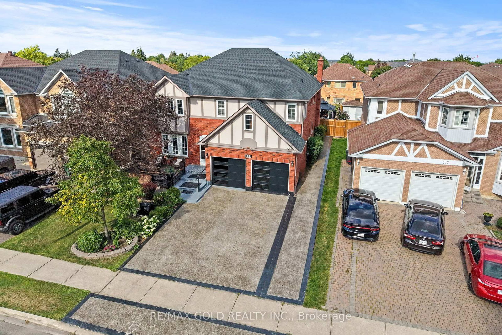 119 Mountainash Rd, Brampton — 4