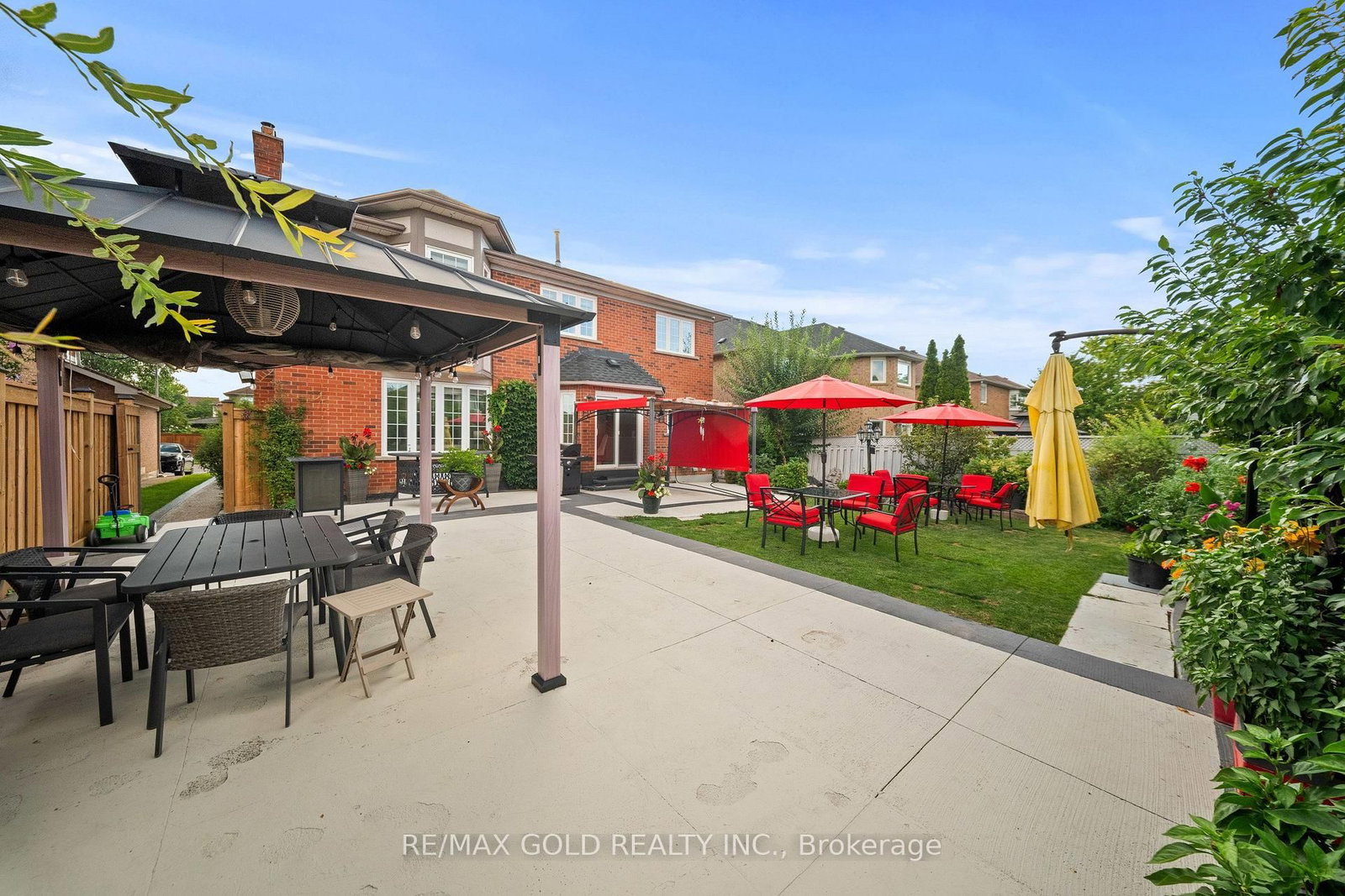 119 Mountainash Rd, Brampton — 45