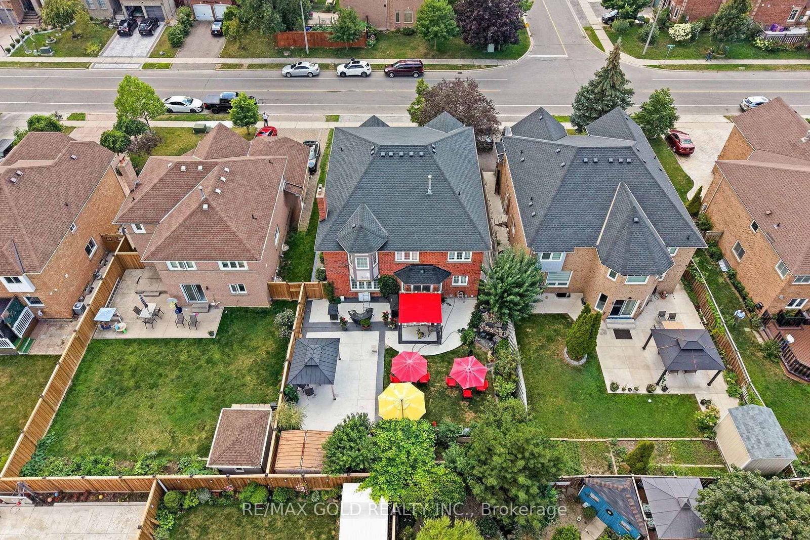 119 Mountainash Rd, Brampton — 50