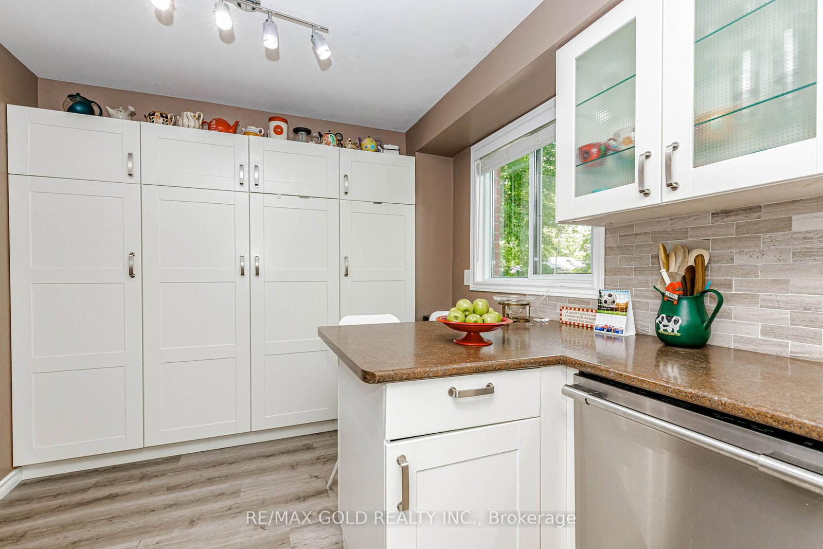 62 Charters Rd, Brampton — 10