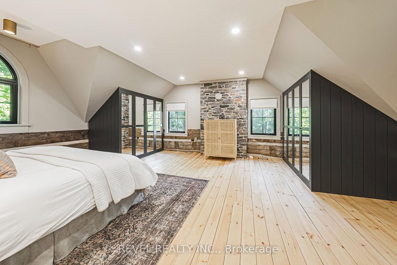 7399 Bell School Line, Milton — 27