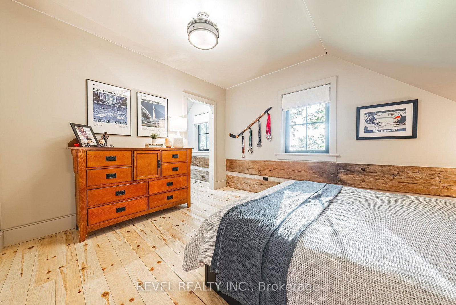 7399 Bell School Line, Milton — 31