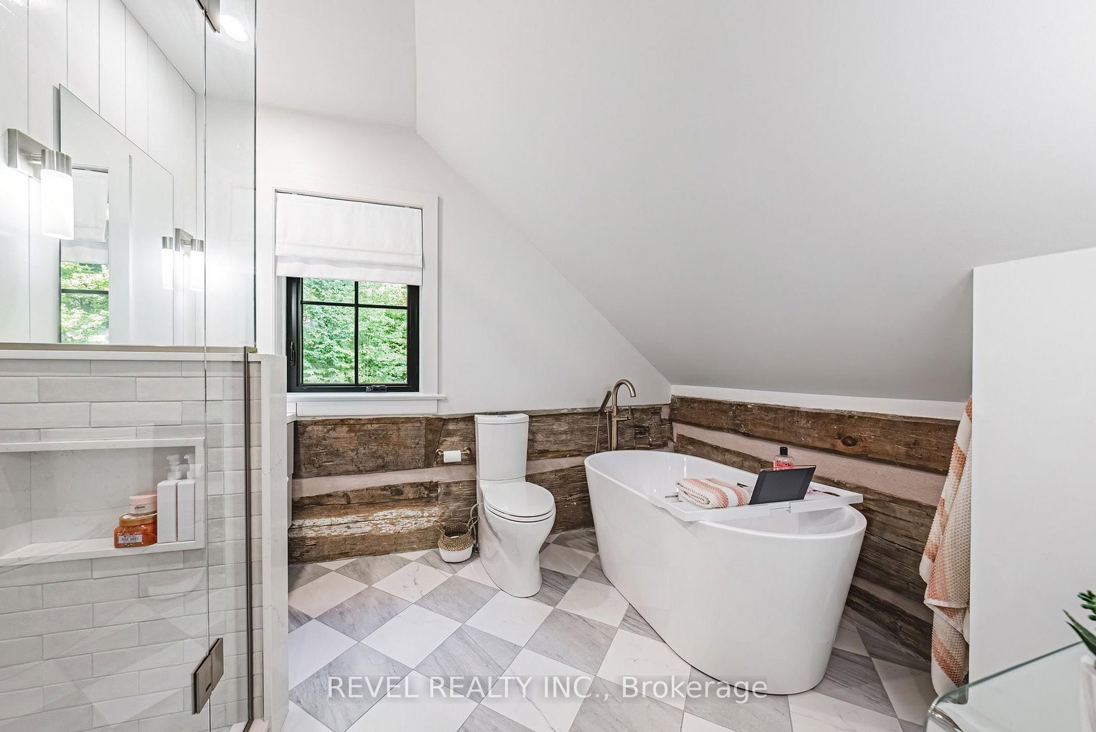 7399 Bell School Line, Milton — 38