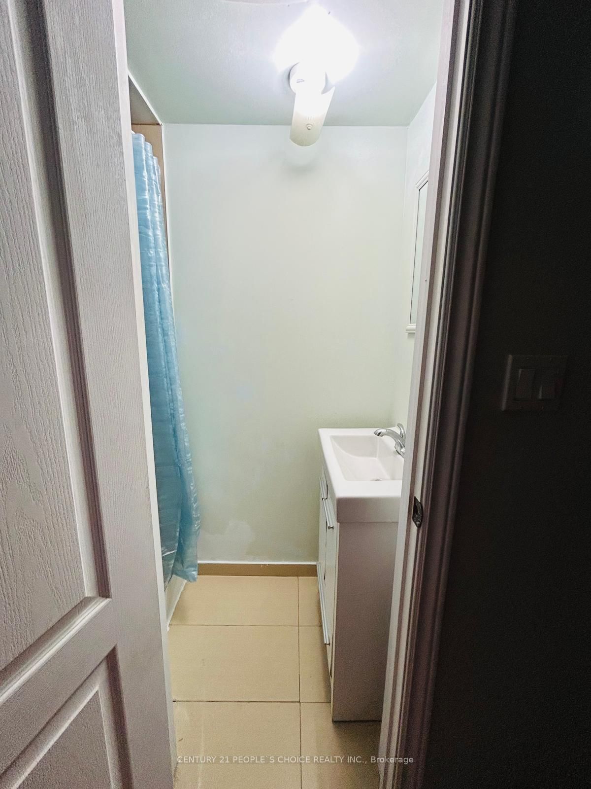 25 Mccallum Crt, Brampton — 16