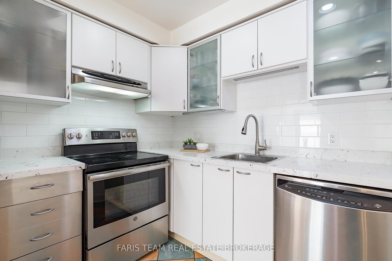 18-2075 Asta Dr, Mississauga — 8