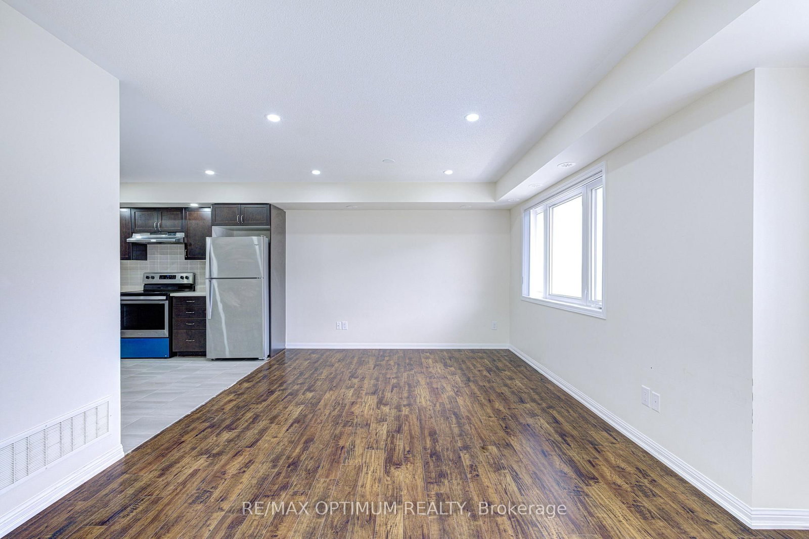 307-250 Sunny Meadow Blvd, Brampton — 3