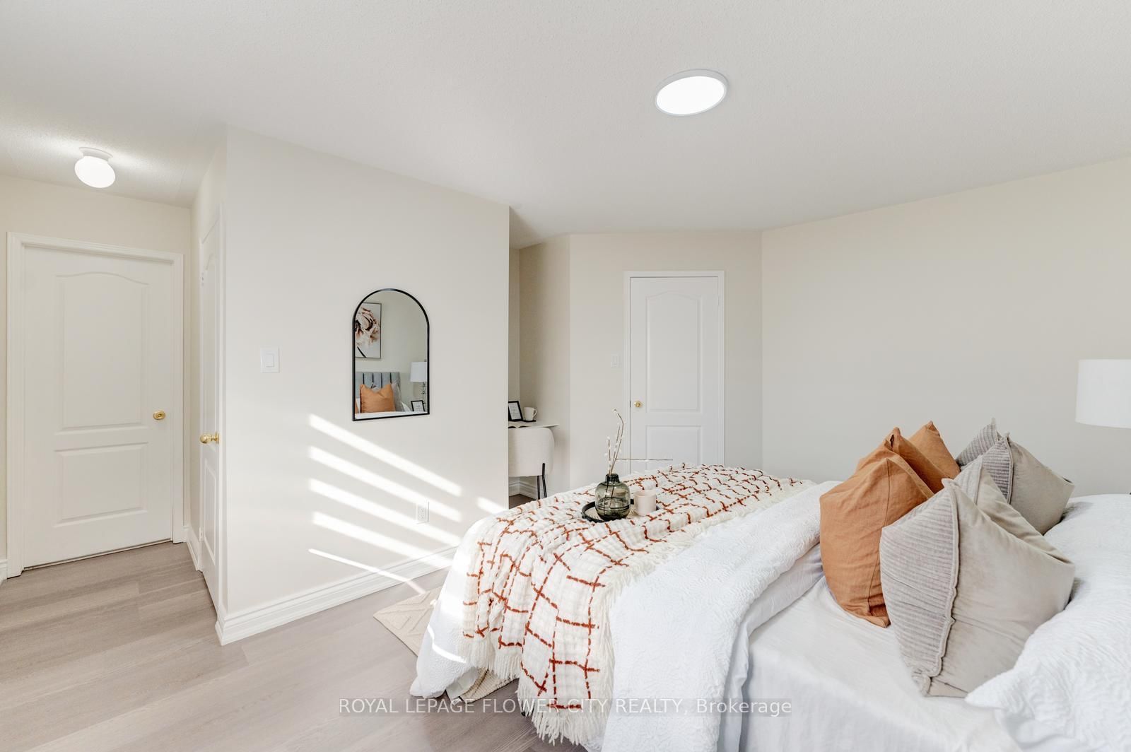 7 Penbridge Circ, Brampton — 32
