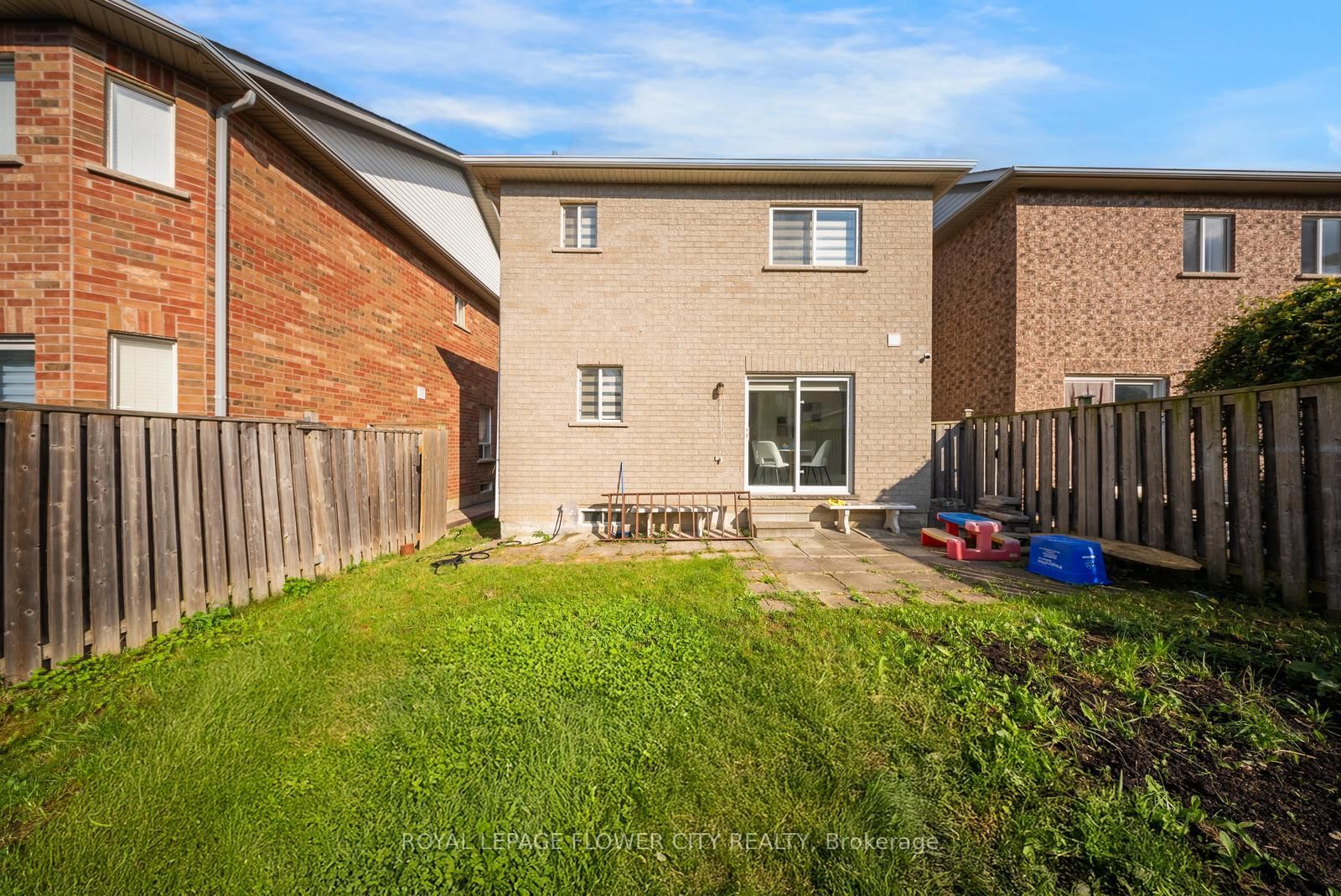 7 Penbridge Circ, Brampton — 46