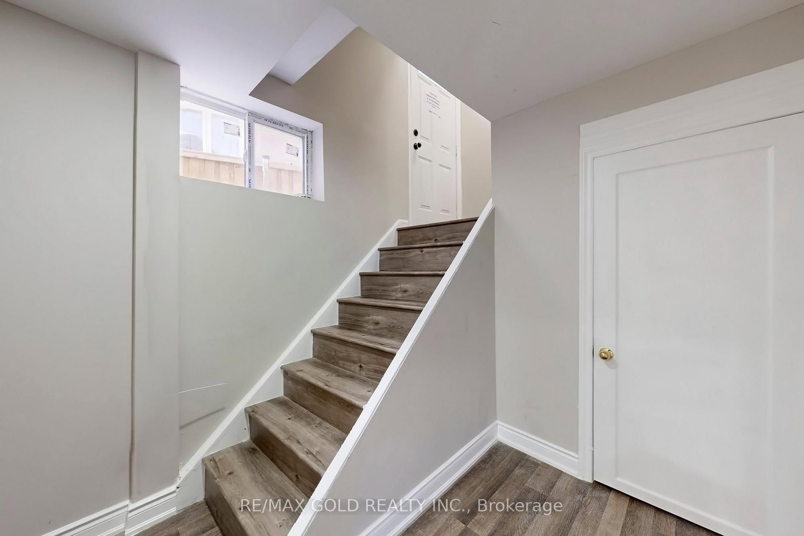 189 Kingsview Blvd, Toronto — 39