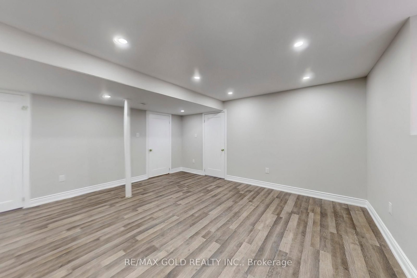 189 Kingsview Blvd, Toronto — 48