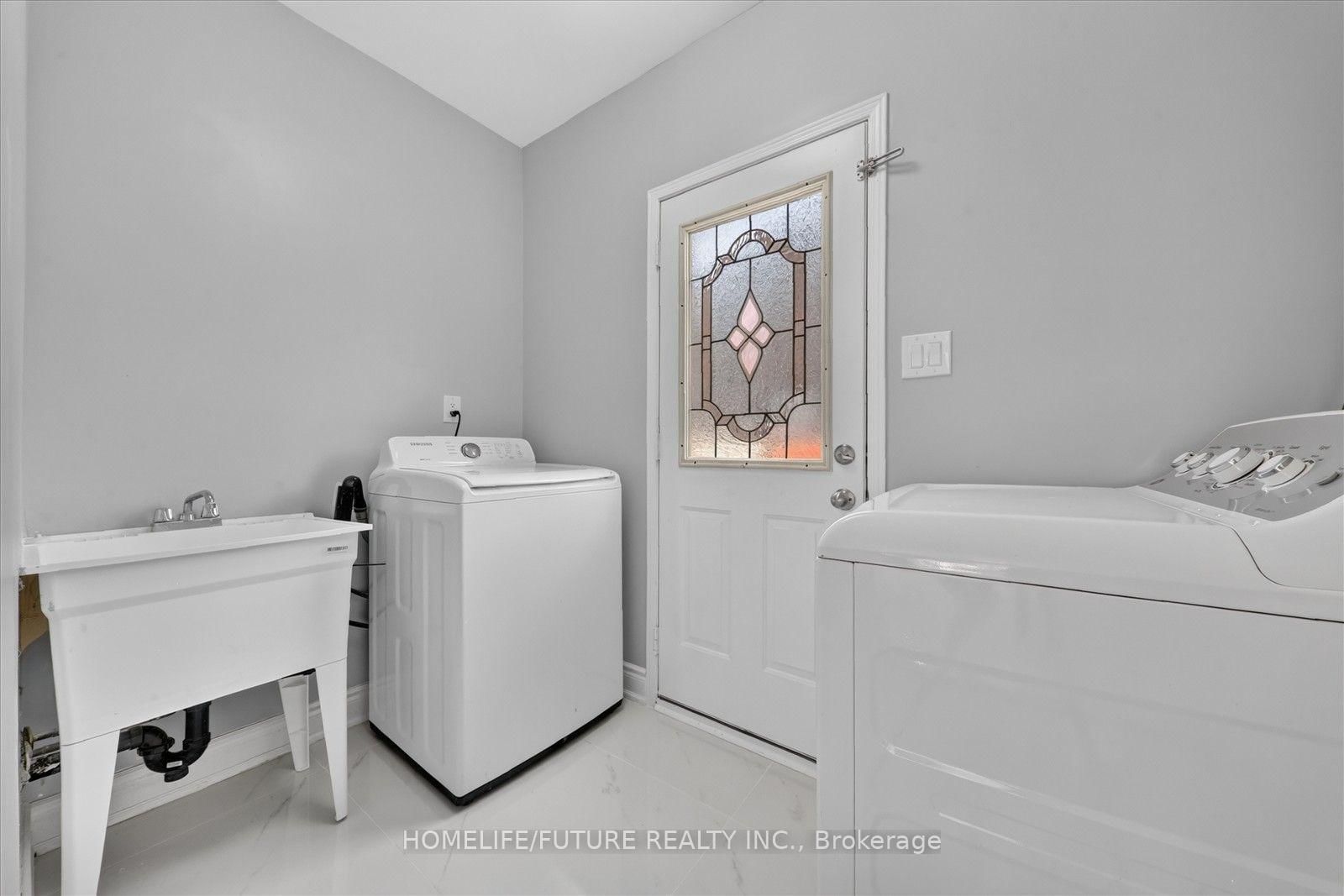 40 Tobosa Tr, Brampton — 19