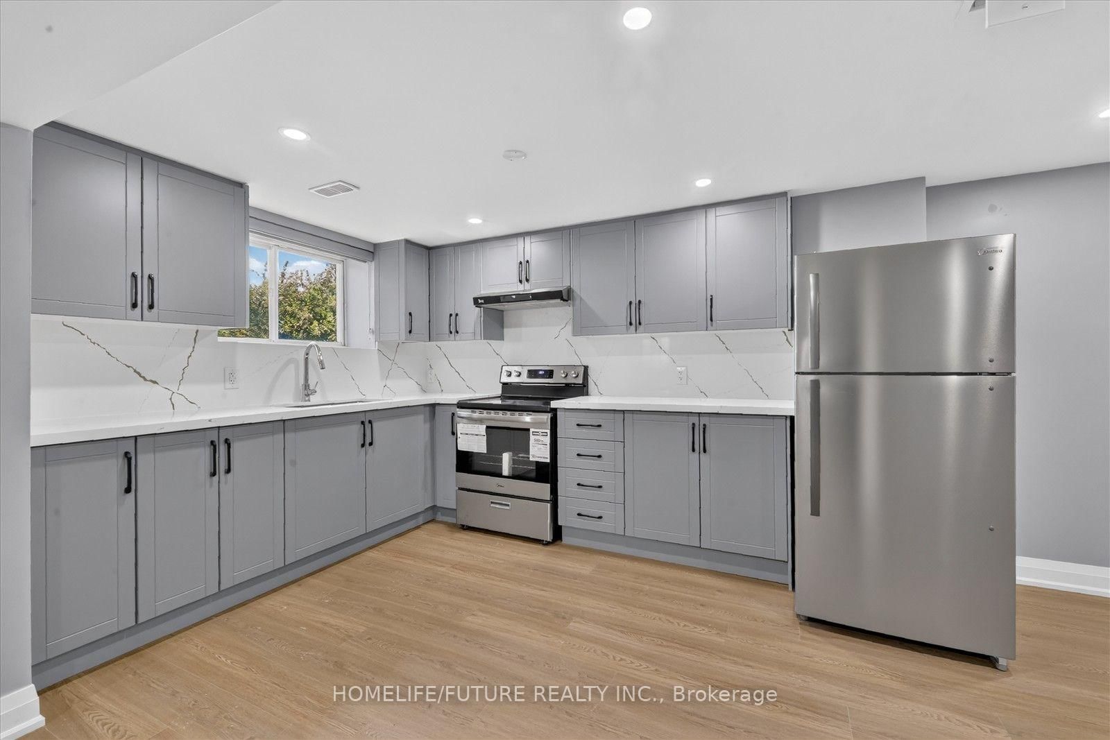 40 Tobosa Tr, Brampton — 38