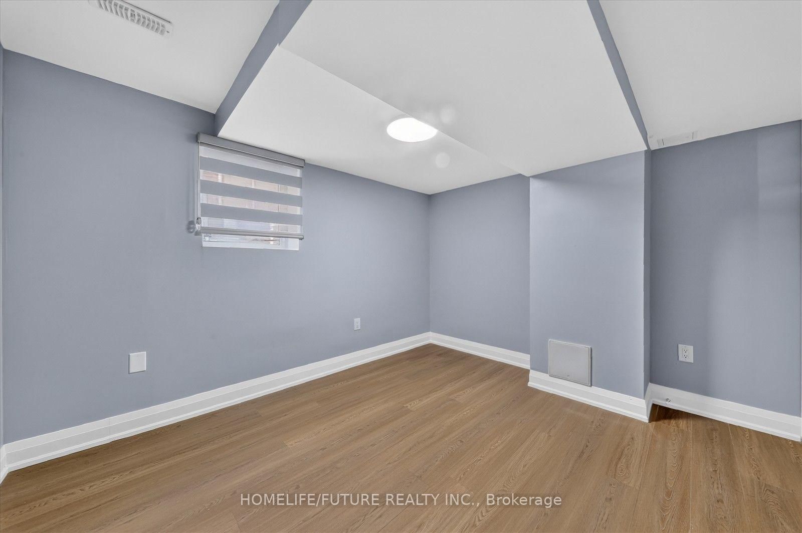 40 Tobosa Tr, Brampton — 41