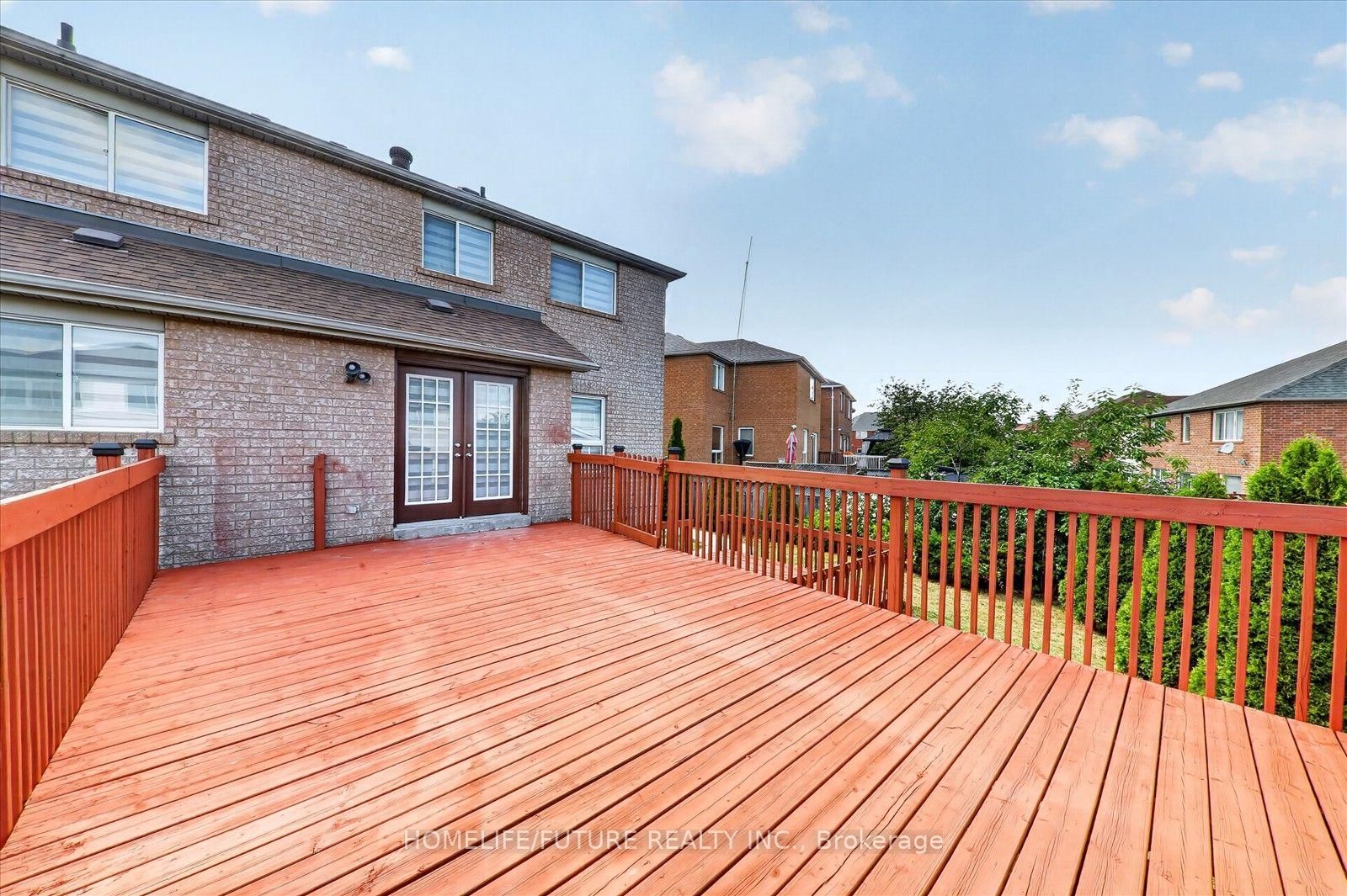 40 Tobosa Tr, Brampton — 48