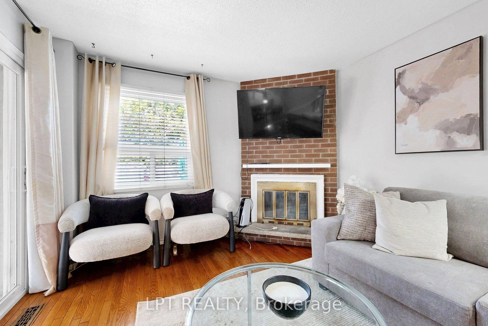 38 Pickard Lane, Brampton — 19