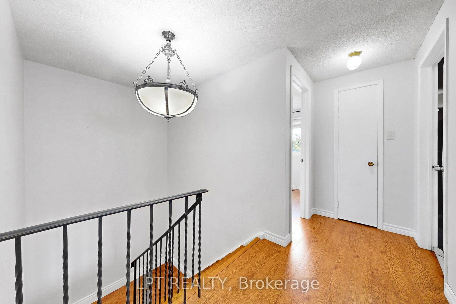 38 Pickard Lane, Brampton — 23