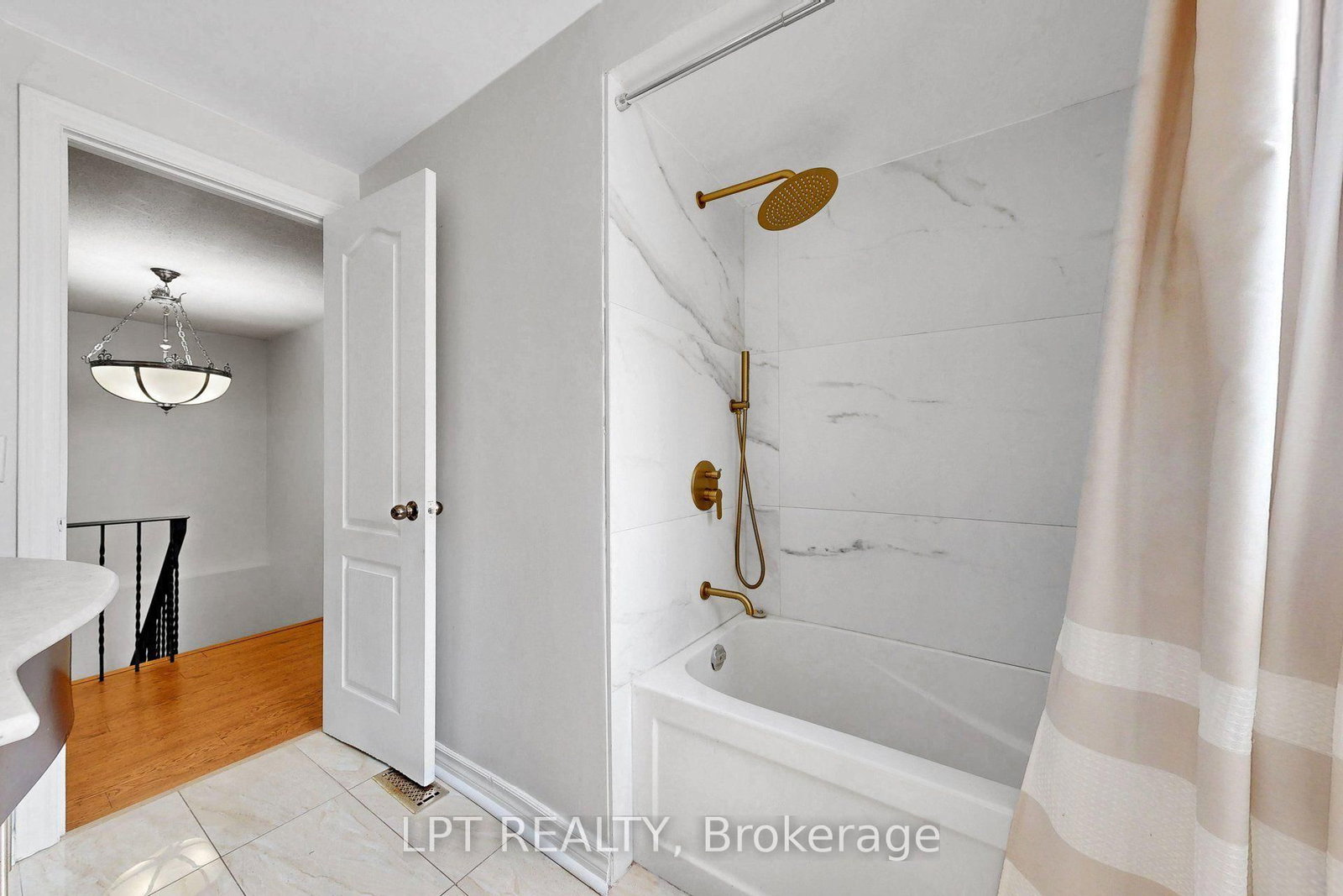 38 Pickard Lane, Brampton — 25