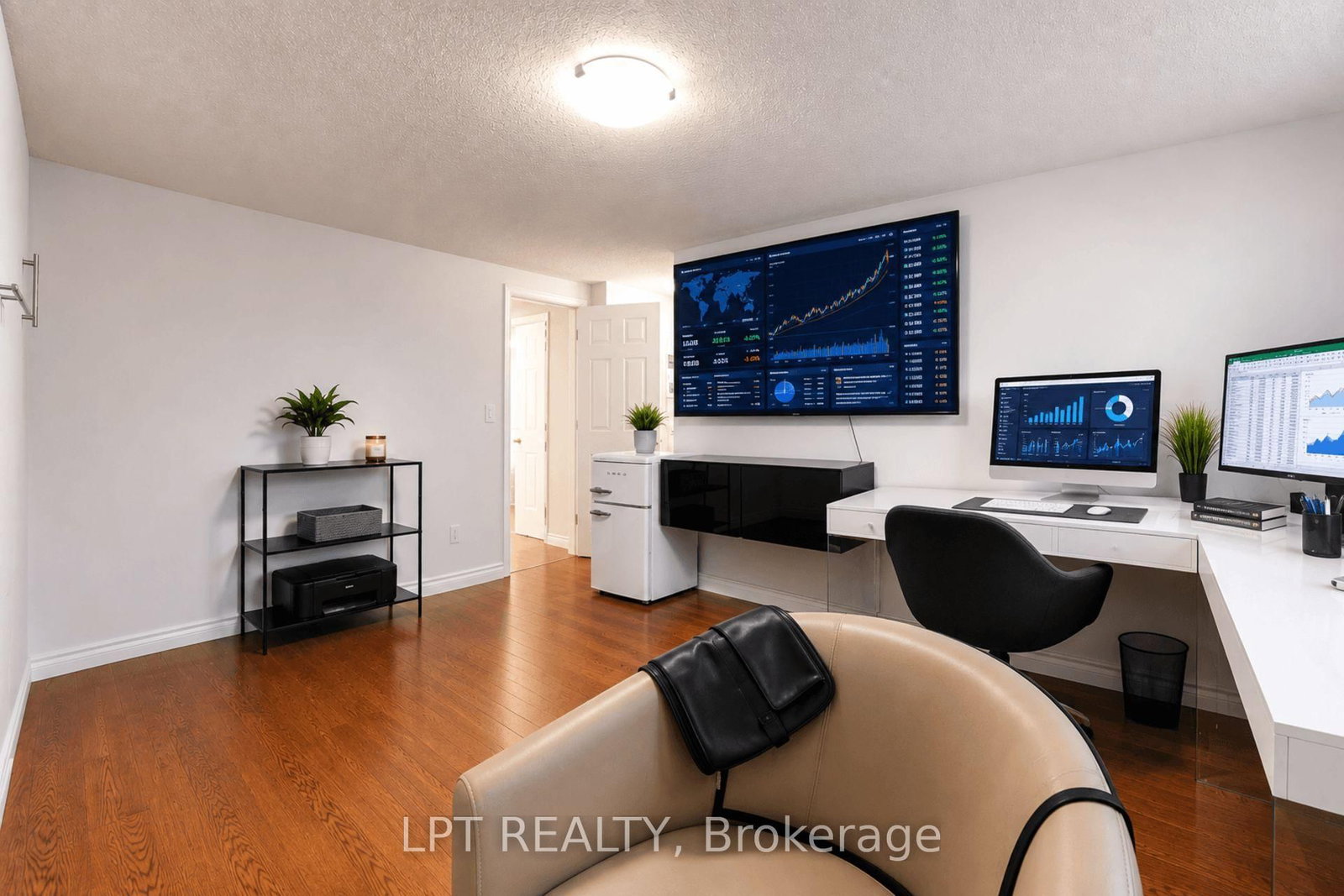 38 Pickard Lane, Brampton — 28
