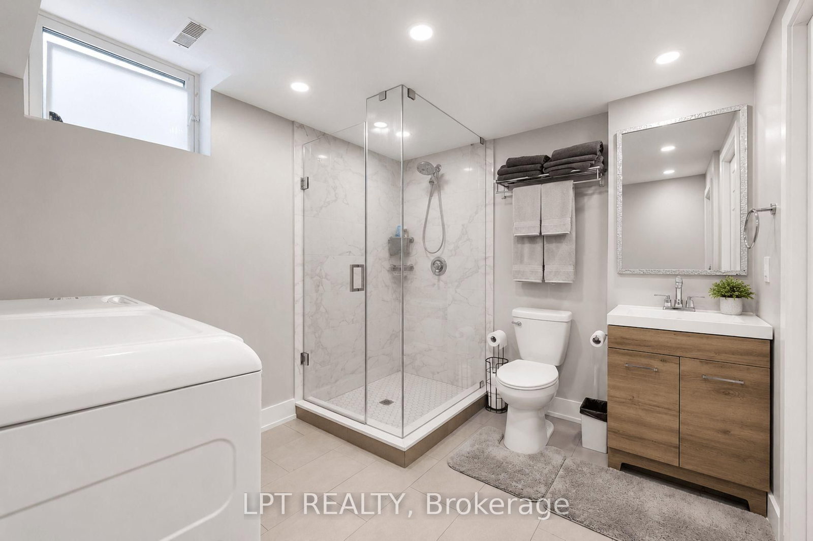 38 Pickard Lane, Brampton — 37
