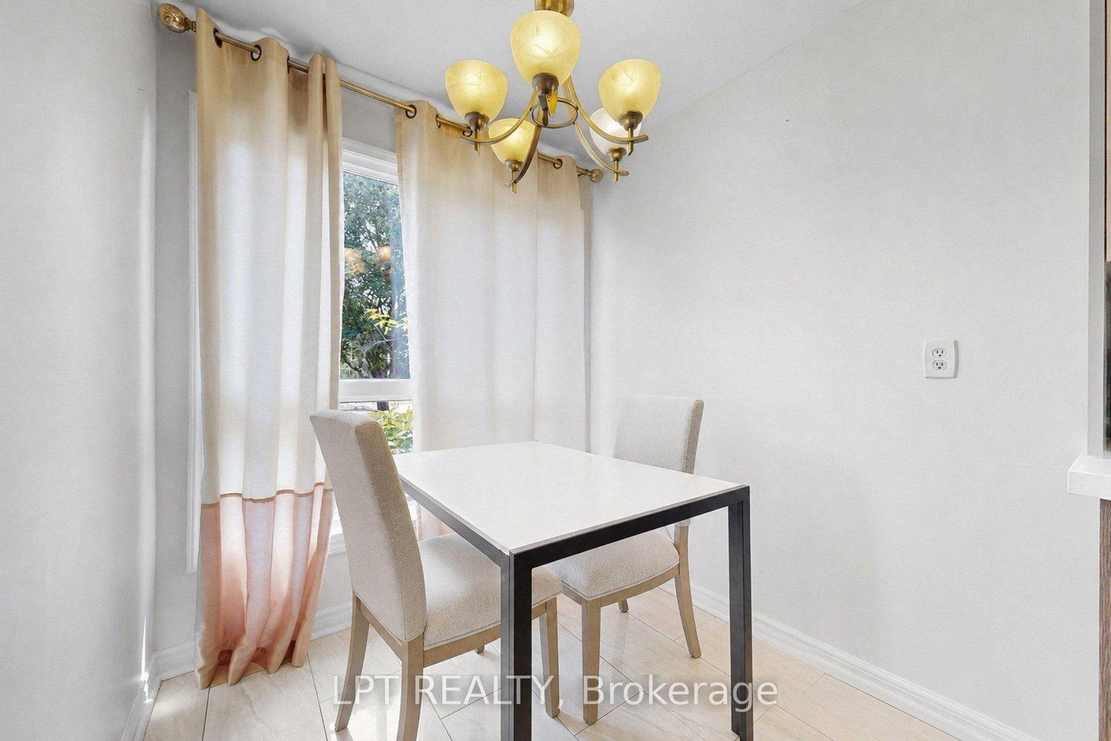 38 Pickard Lane, Brampton — 8