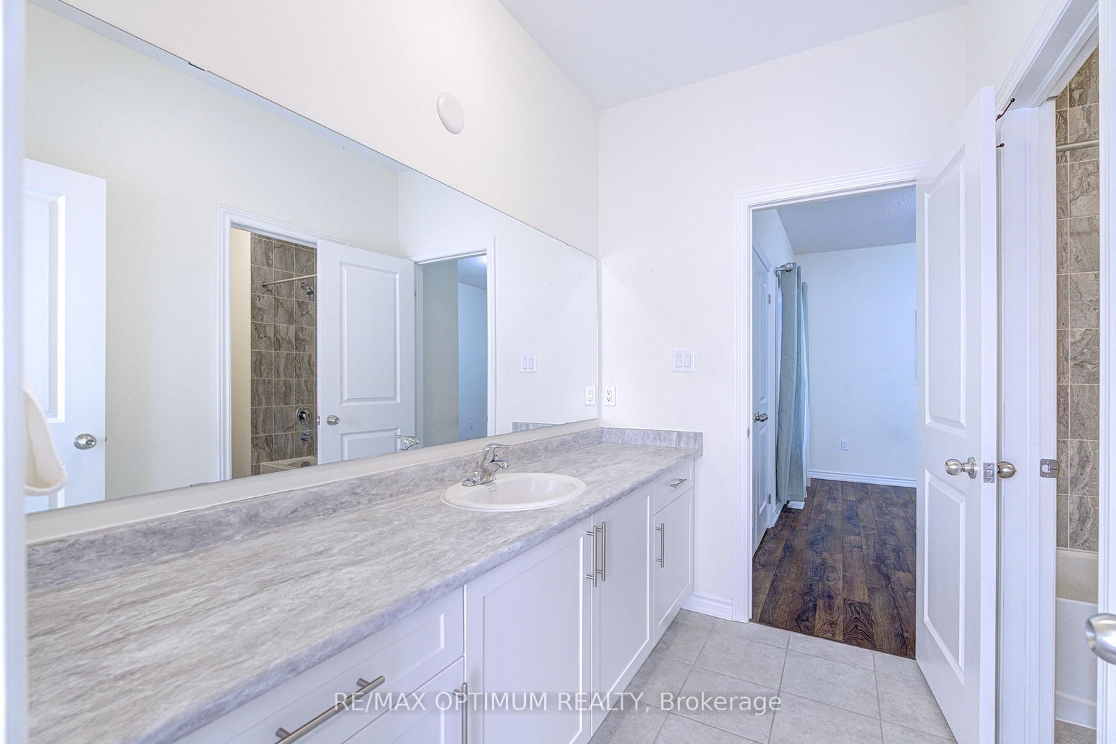 46 Eastman Dr, Brampton — 27