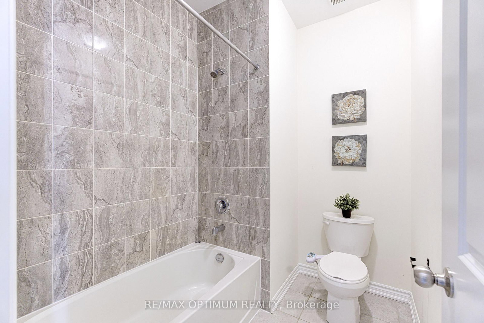 46 Eastman Dr, Brampton — 28