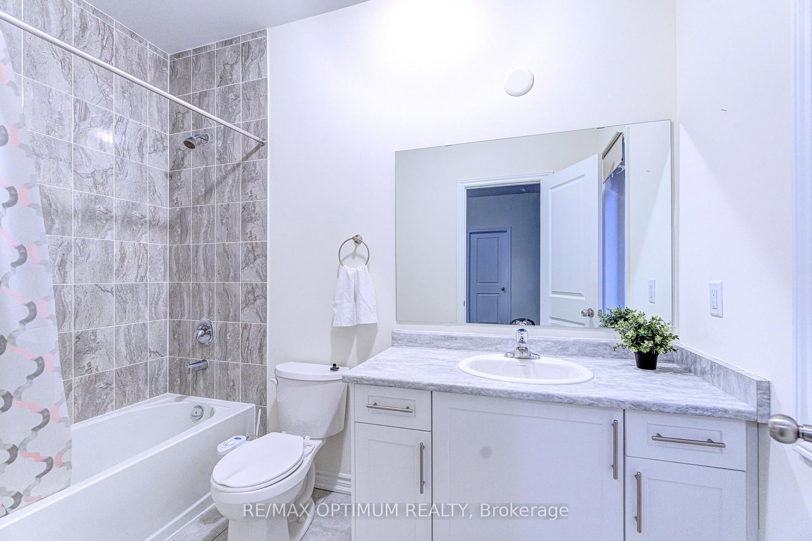 46 Eastman Dr, Brampton — 35